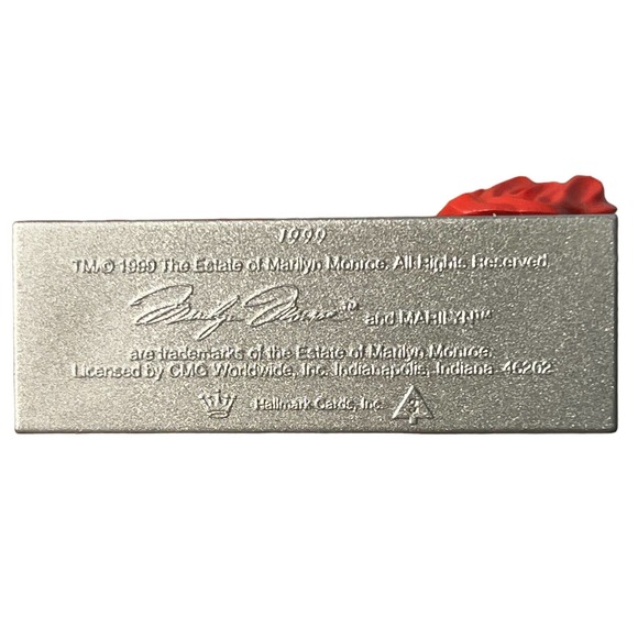 Marilyn Monroe x Hallmark, Set of 2 Ornament Figurines, 97-99, Special Edition - Picture 4 of 7